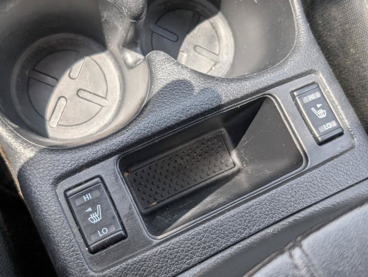 Used 2018 Nissan Rogue SV FWD image 33