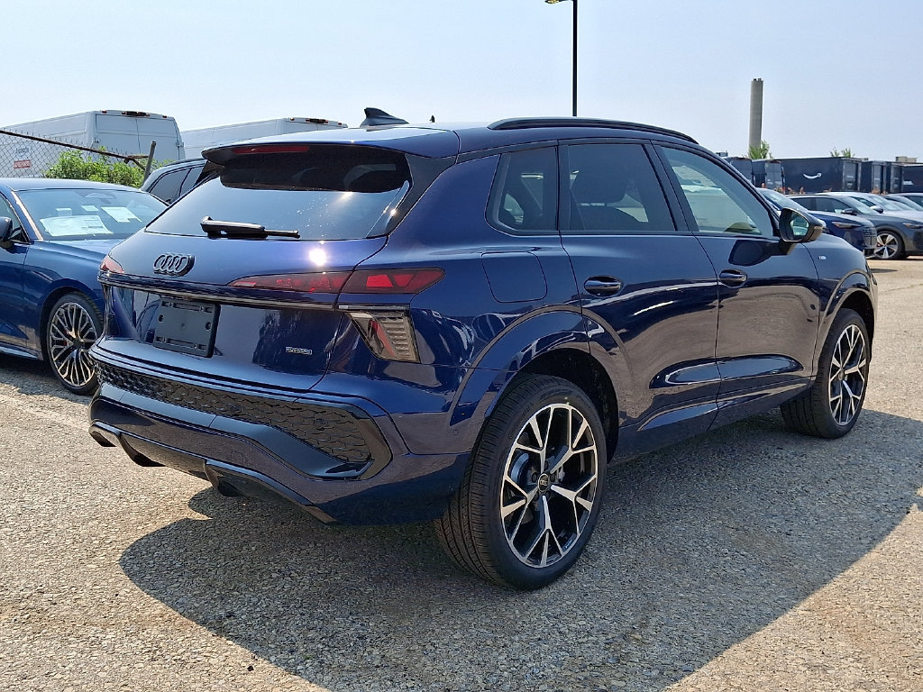 New 2026 Audi Q3 quattro 2.0T AWD/4WD image 4