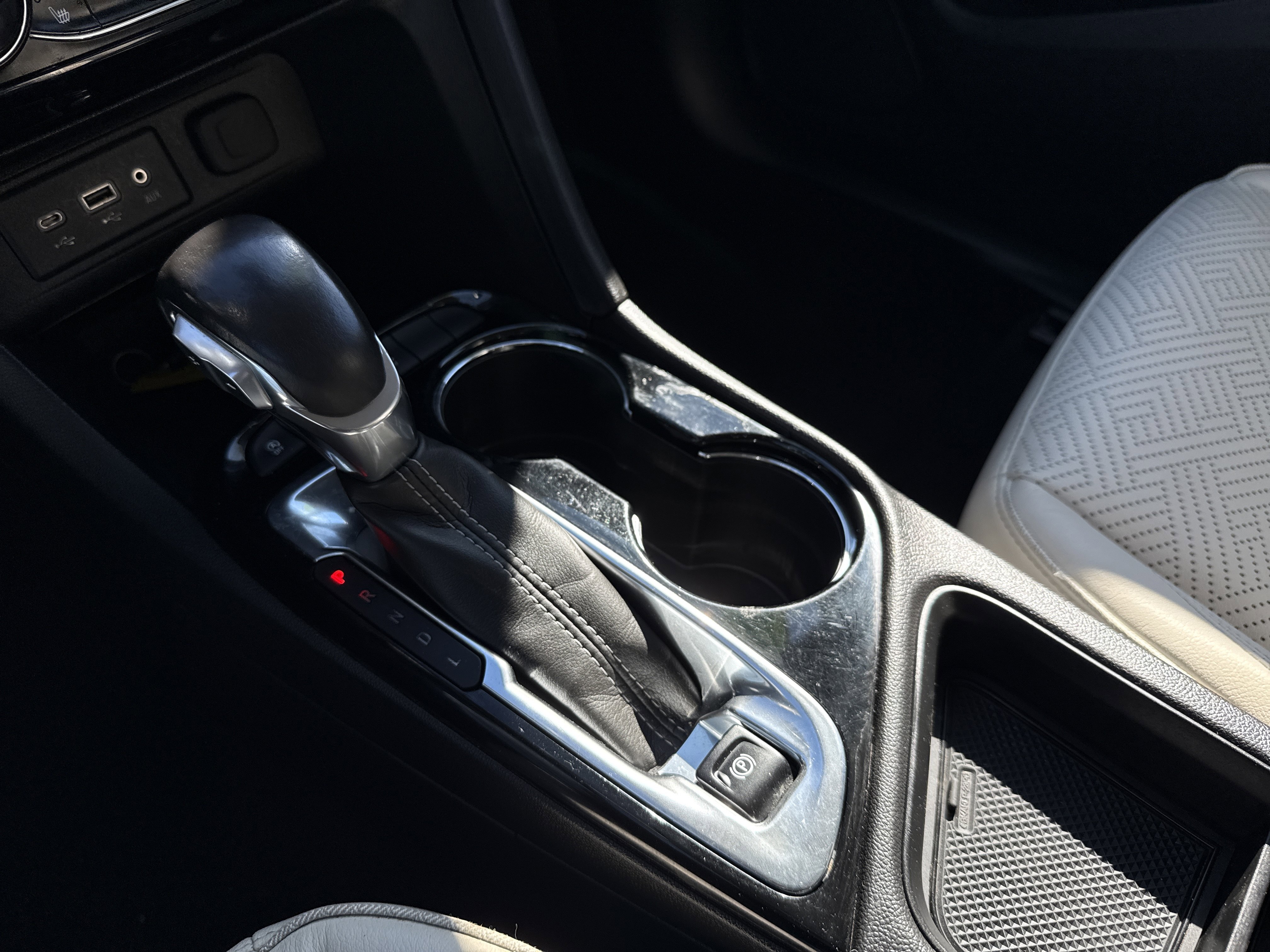 Used 2020 Buick Encore GX Essence image 23