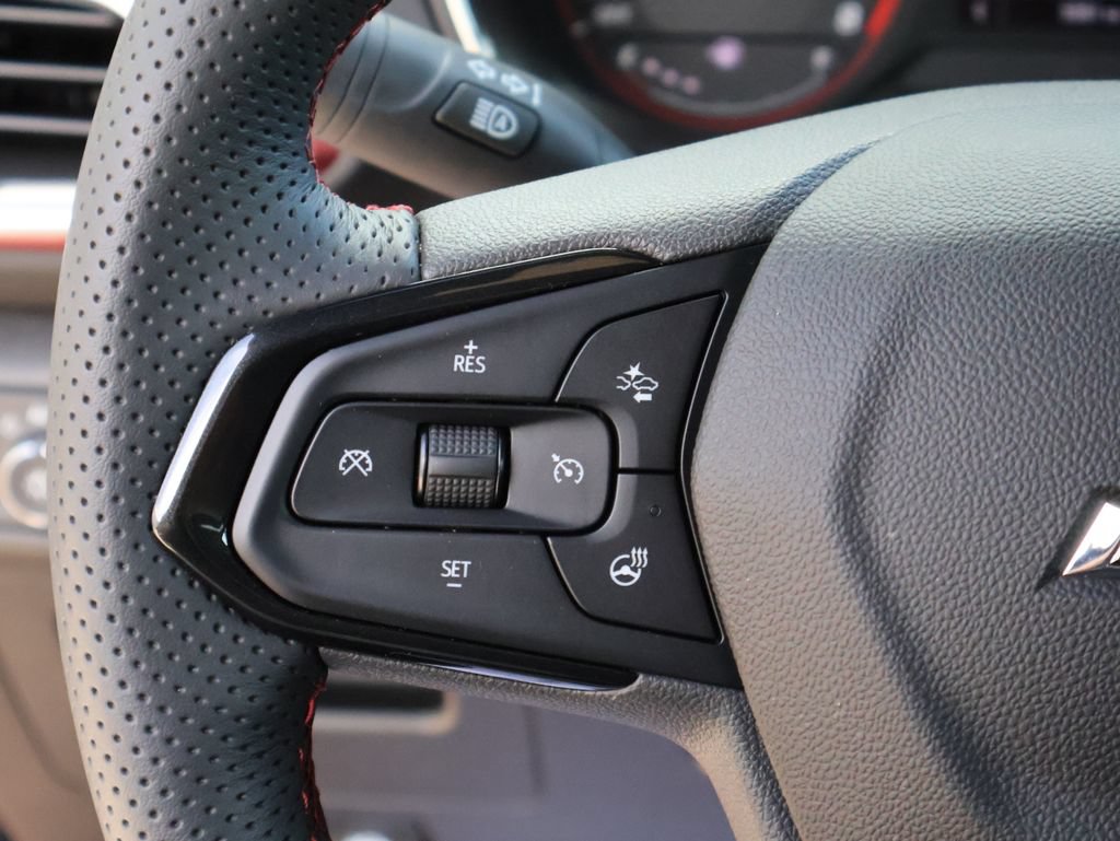 Used 2023 Chevrolet TrailBlazer RS w/ Convenience Package FWD image 30