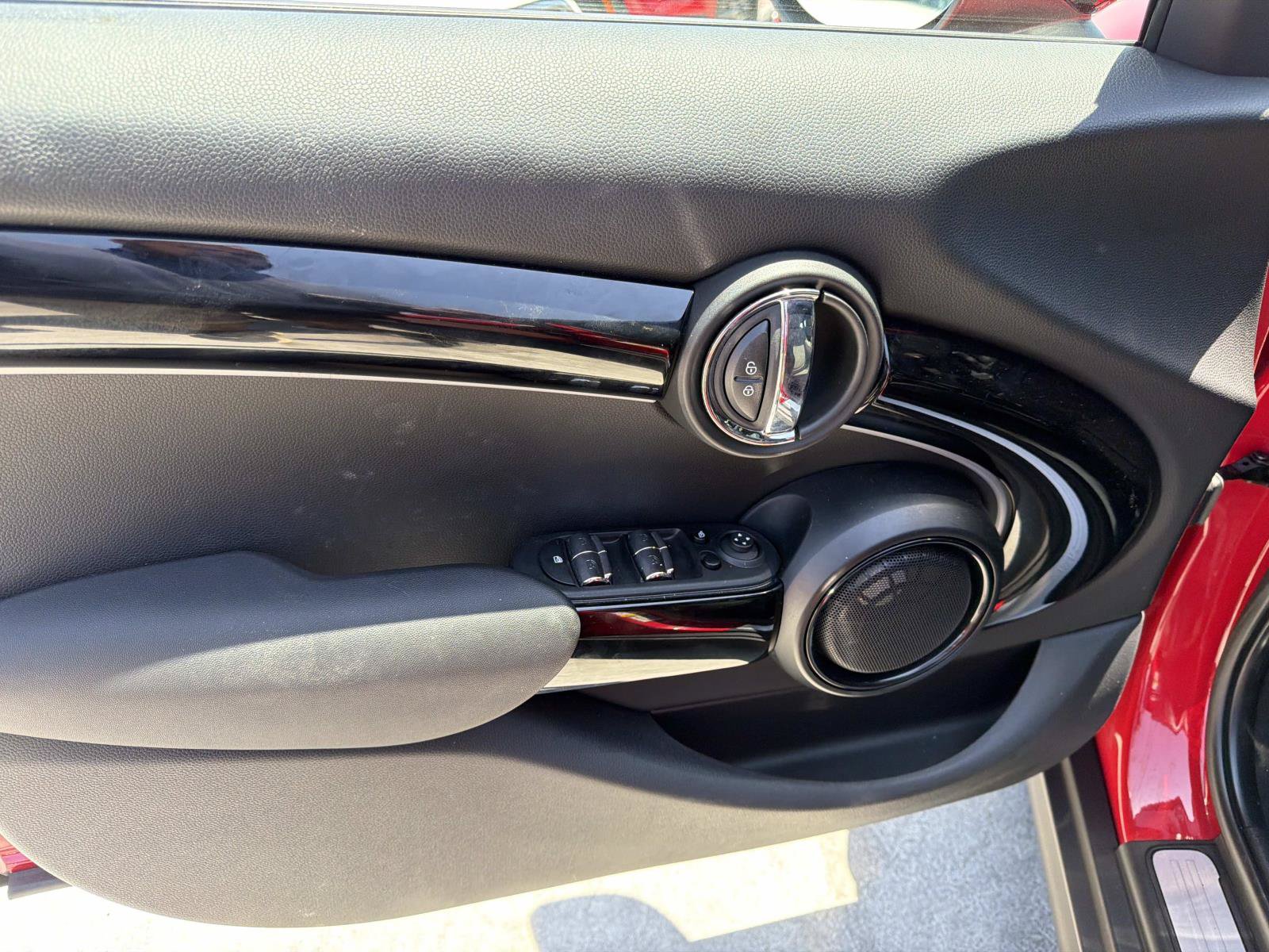 Certified 2023 MINI Cooper 4-Door Hardtop FWD image 11