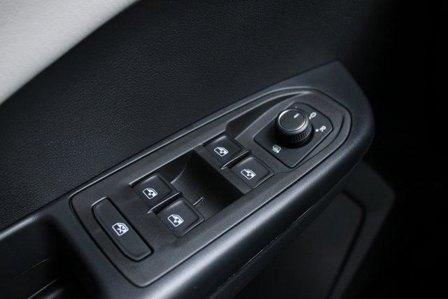 New 2025 Volkswagen Taos SEL AWD/4WD image 15