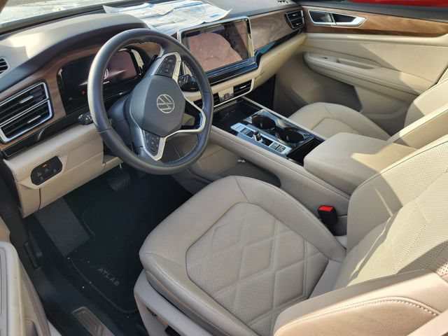 Used 2024 Volkswagen Atlas SE w/ Panoramic Sunroof Package FWD image 7
