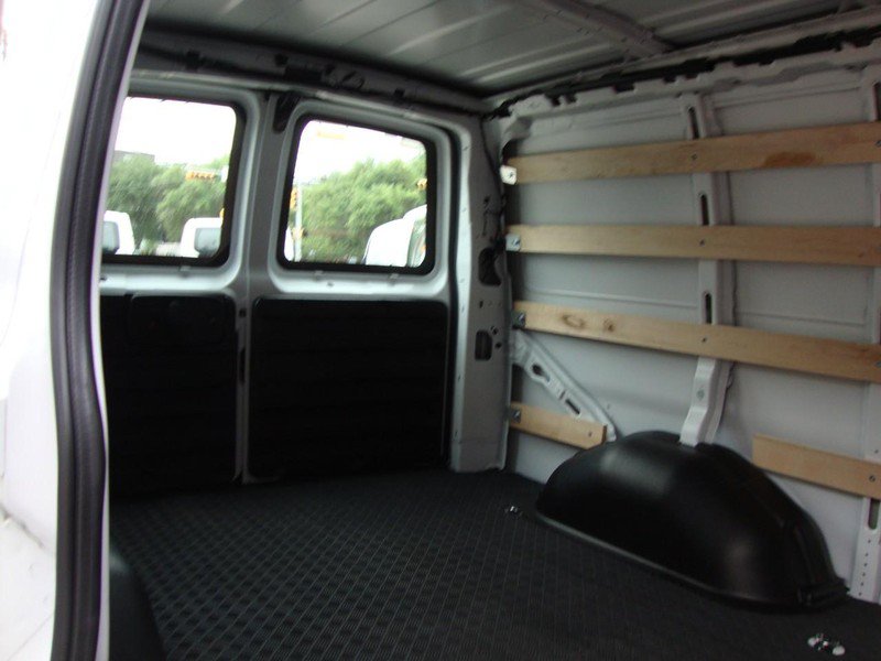 Used 2025 Chevrolet Express 2500 w/ Driver Convenience Package RWD image 10