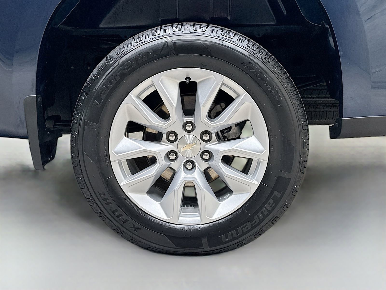 Used 2023 Chevrolet Silverado 1500 Custom AWD/4WD image 32