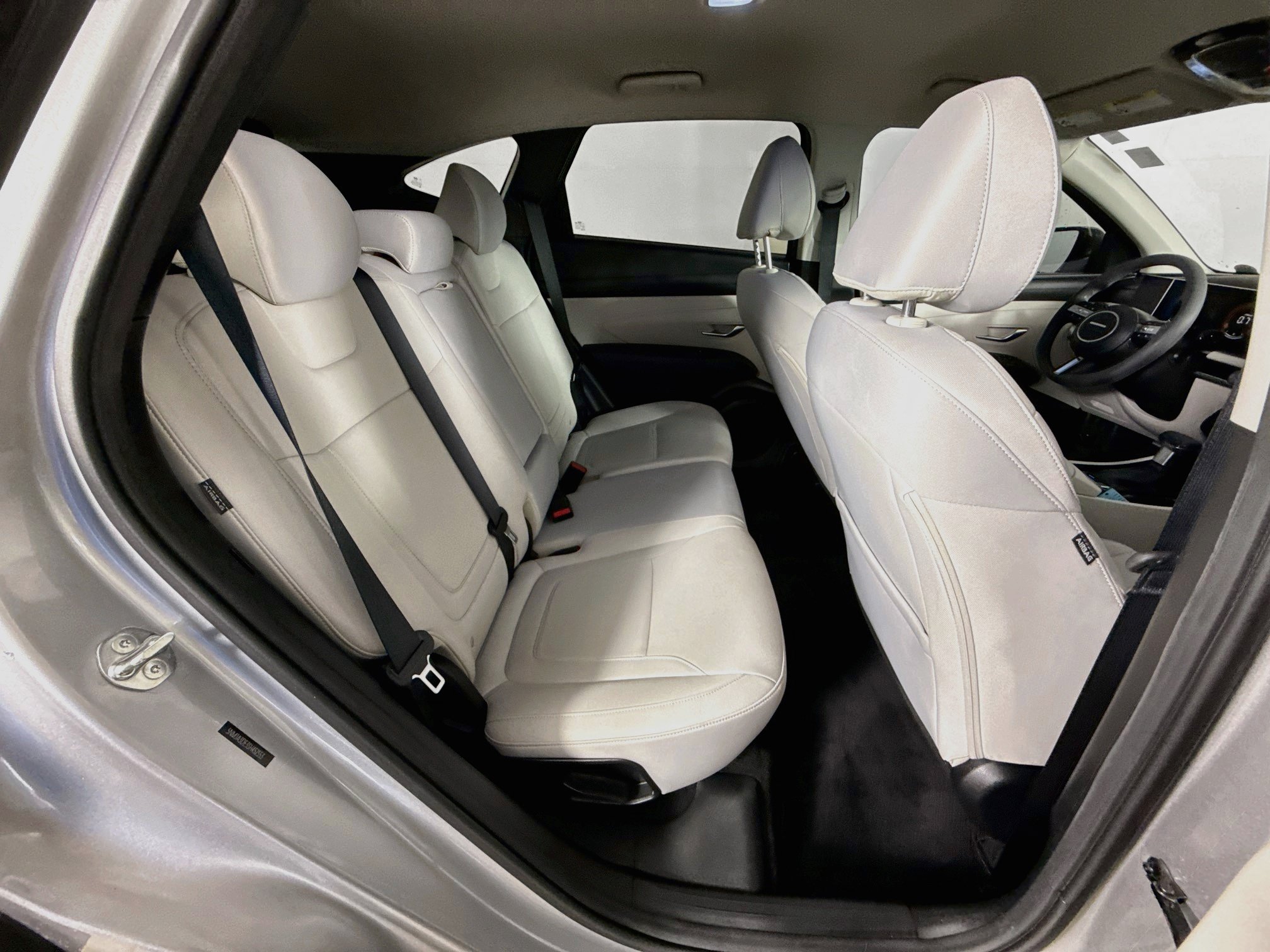 Used 2025 Hyundai Tucson SE FWD image 32