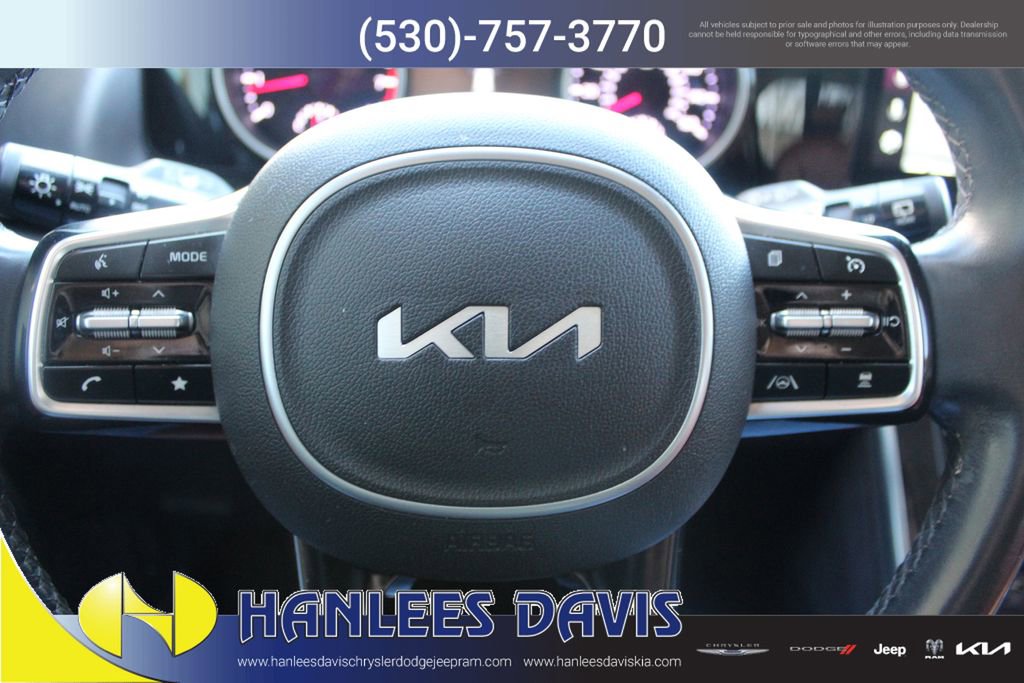 Used 2022 Kia Carnival SX image 32