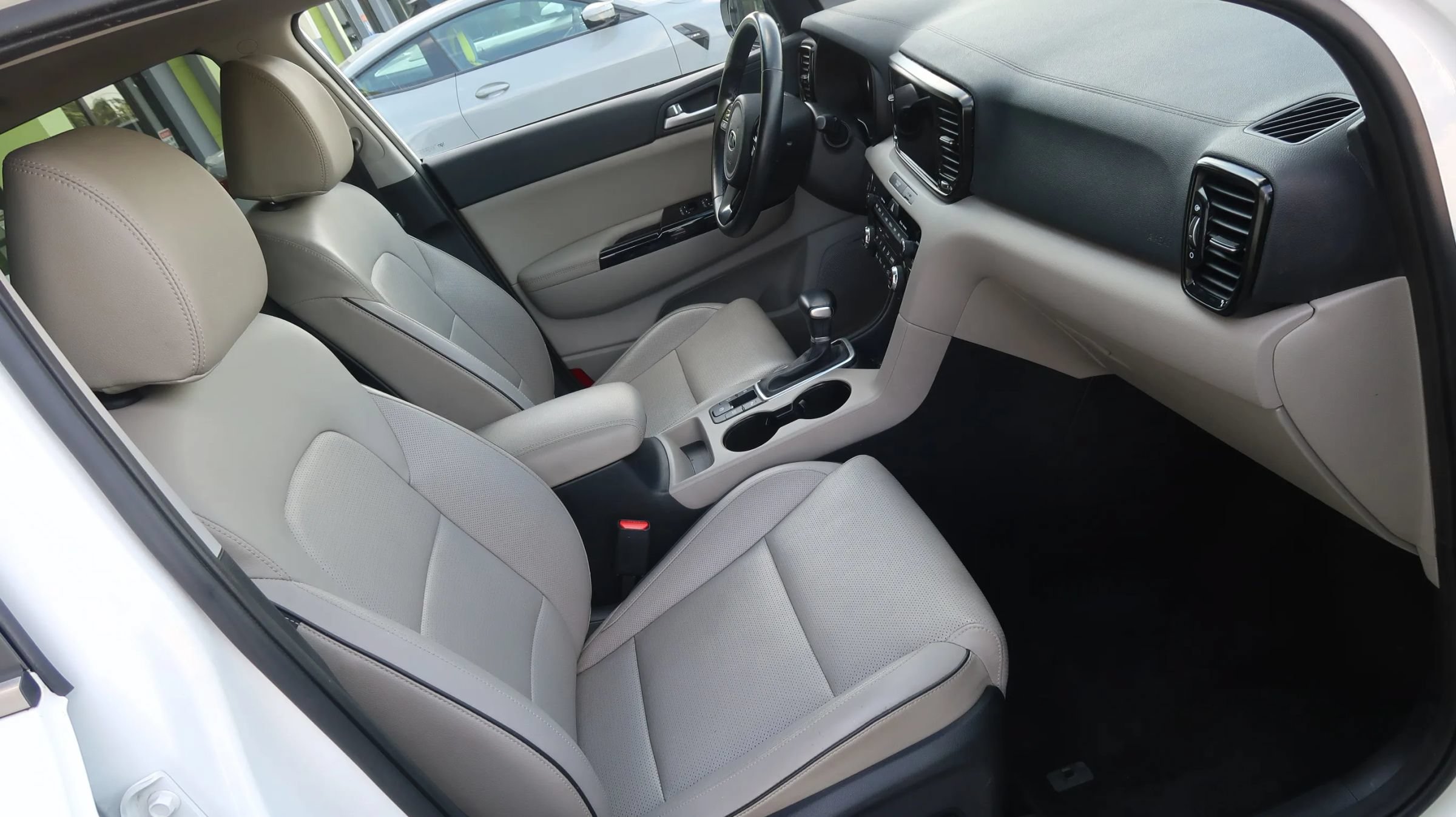 Used 2020 Kia Sportage EX w/ Option Group 15 FWD image 26