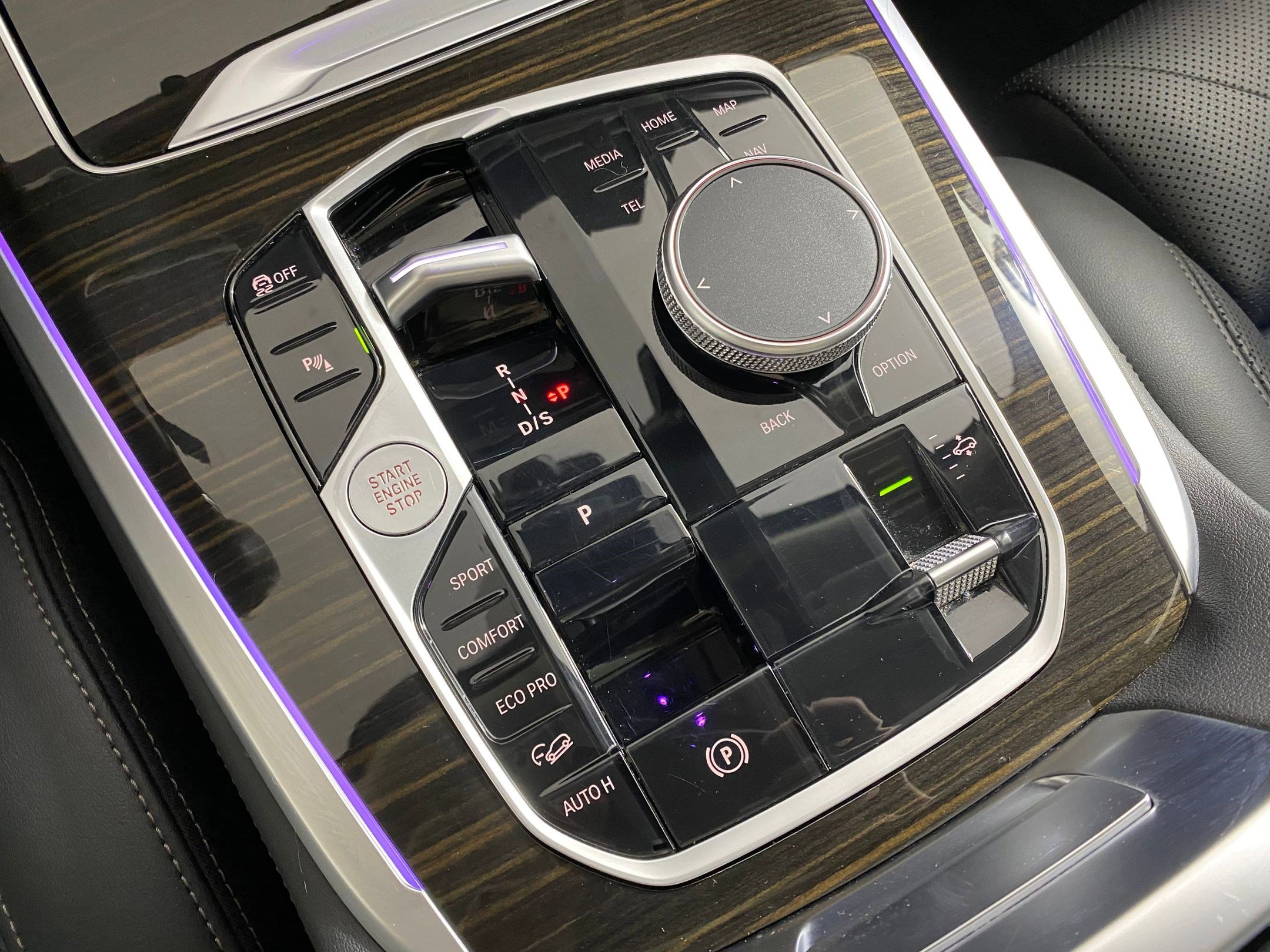 Certified 2025 BMW X7 xDrive40i image 19