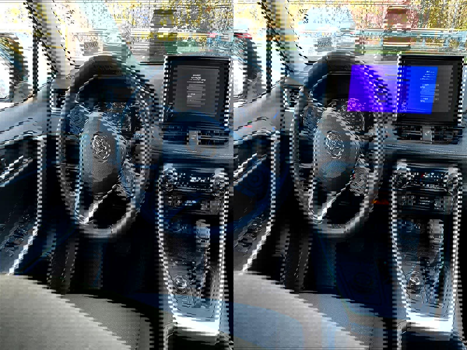 Used 2023 Toyota RAV4 XLE image 17