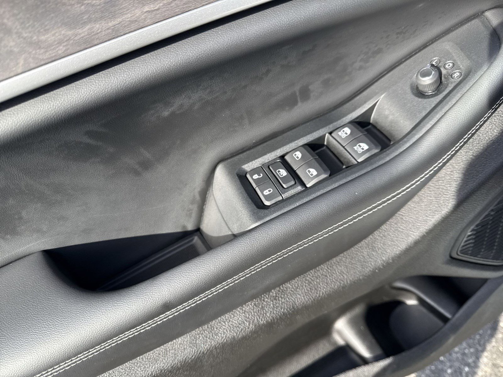 Used 2023 Jeep Grand Cherokee L Limited image 13