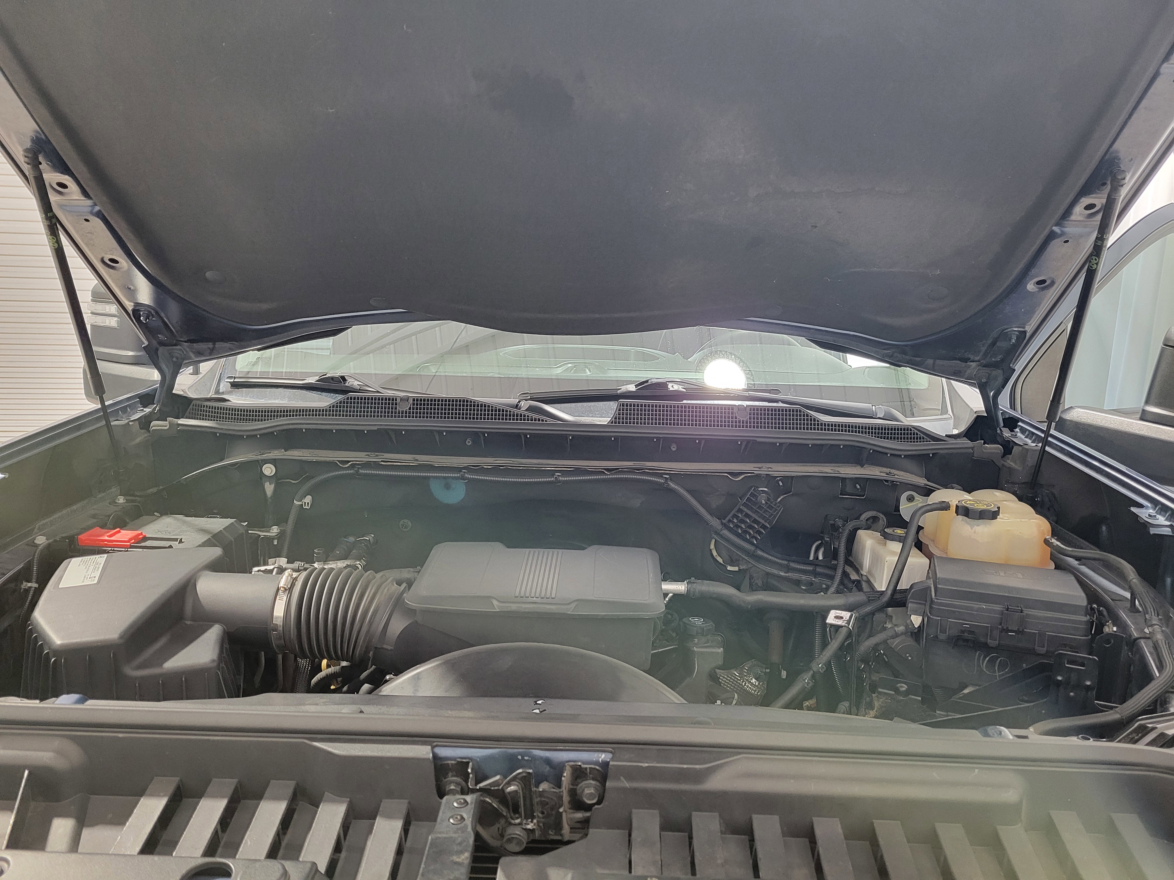 Used 2021 Chevrolet Silverado 2500 Custom w/ Custom Value Package image 14