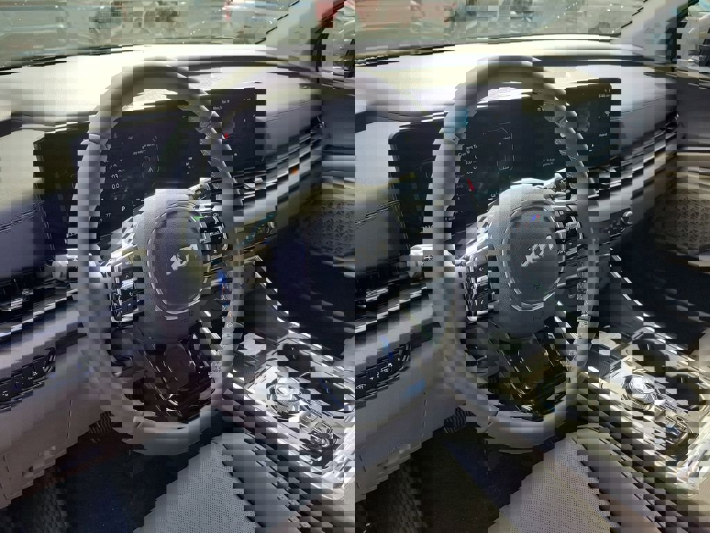 New 2026 Kia Carnival SX image 24