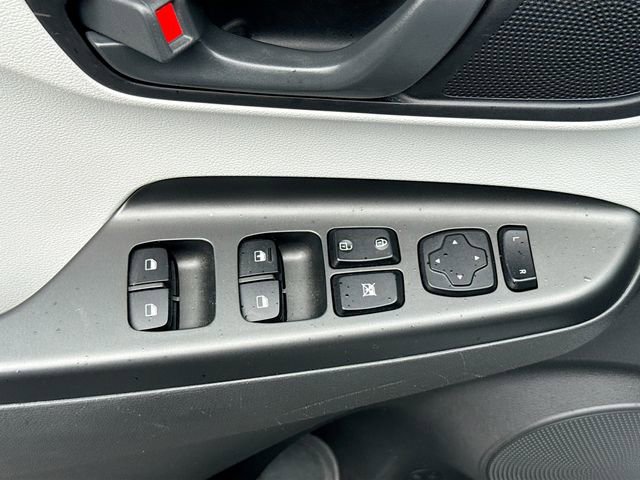 Certified 2023 Hyundai Kona SE image 17