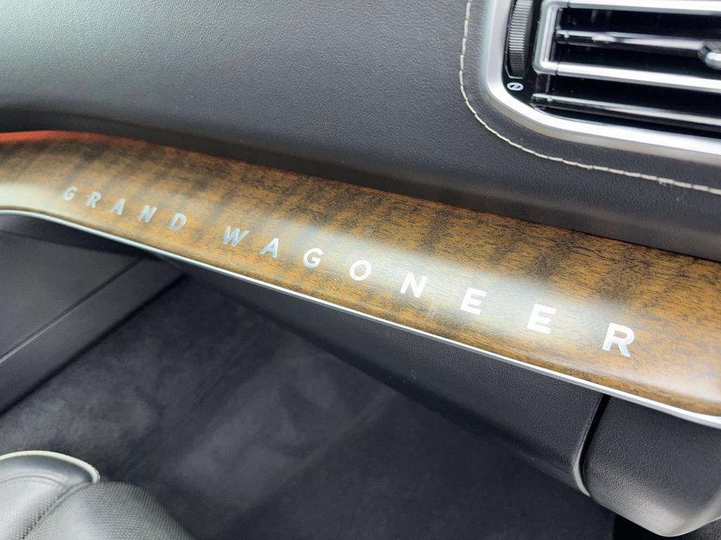 Used 2023 Jeep Grand Wagoneer Series II w/ Flexible Seating Group AWD/4WD image 34