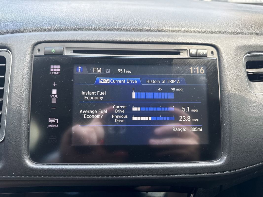 Used 2018 Honda HR-V EX image 33