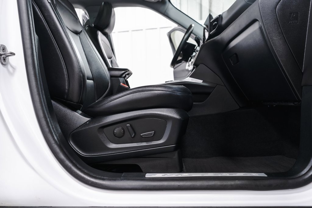 Used 2021 Ford Explorer Limited w/ Equipment Group 301A image 39