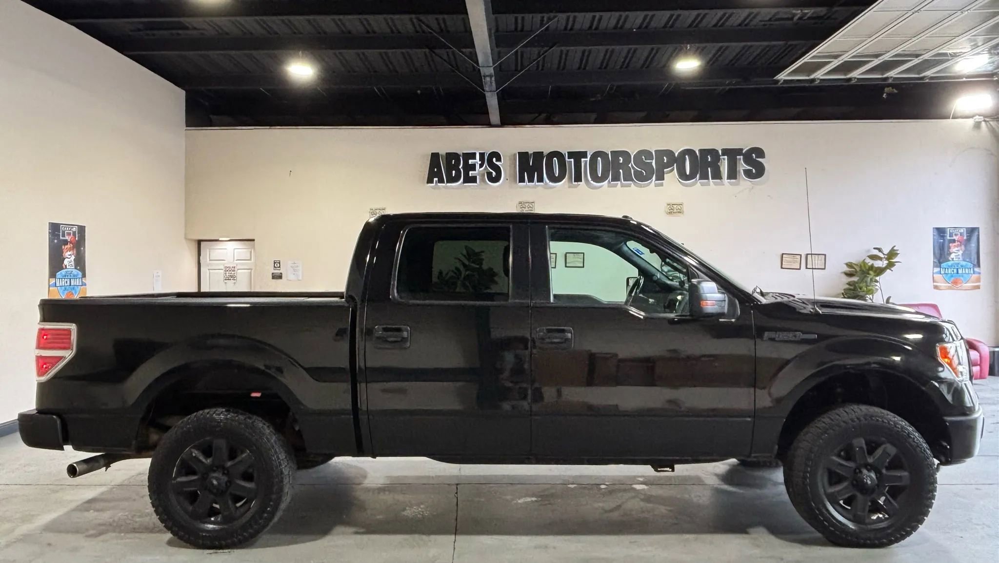 Used 2013 Ford F150 XLT w/ Luxury Equipment Group image 4