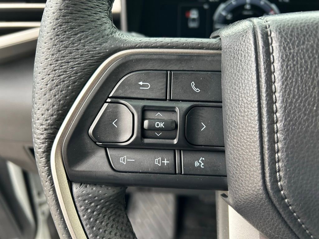 Used 2025 Toyota Tundra Limited image 13