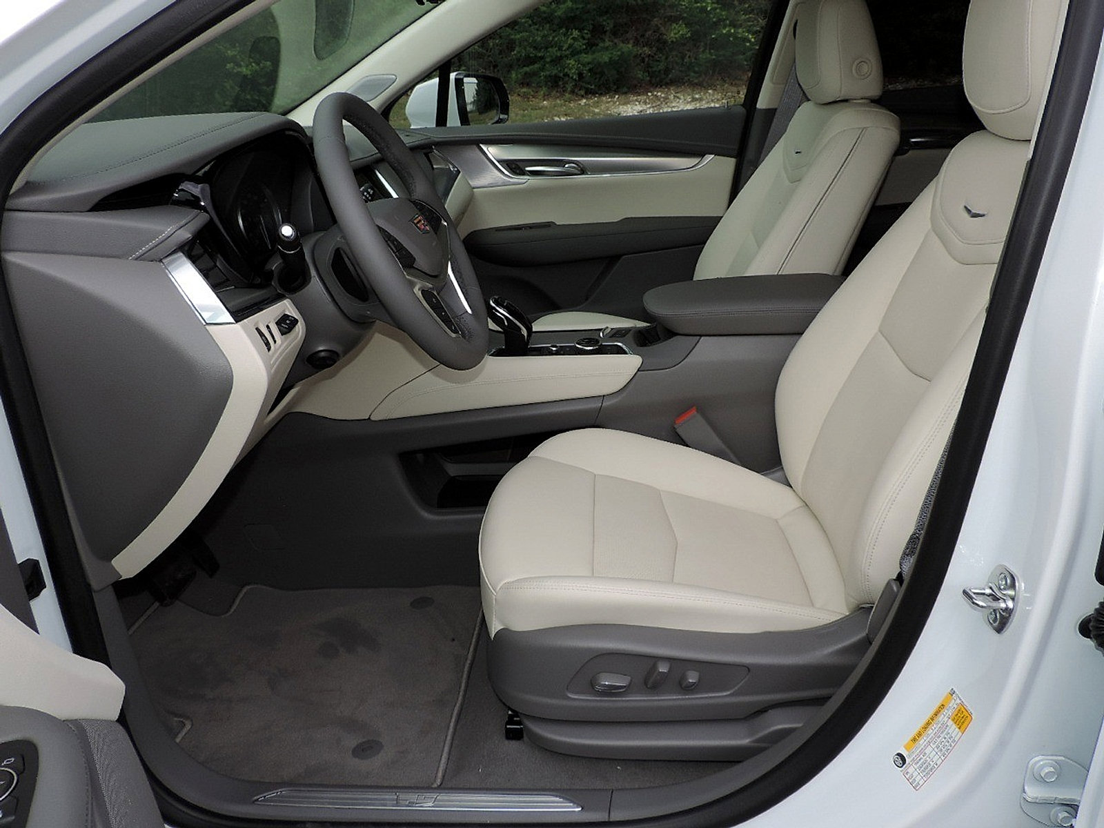 New 2026 Cadillac XT5 Premium Luxury FWD image 16