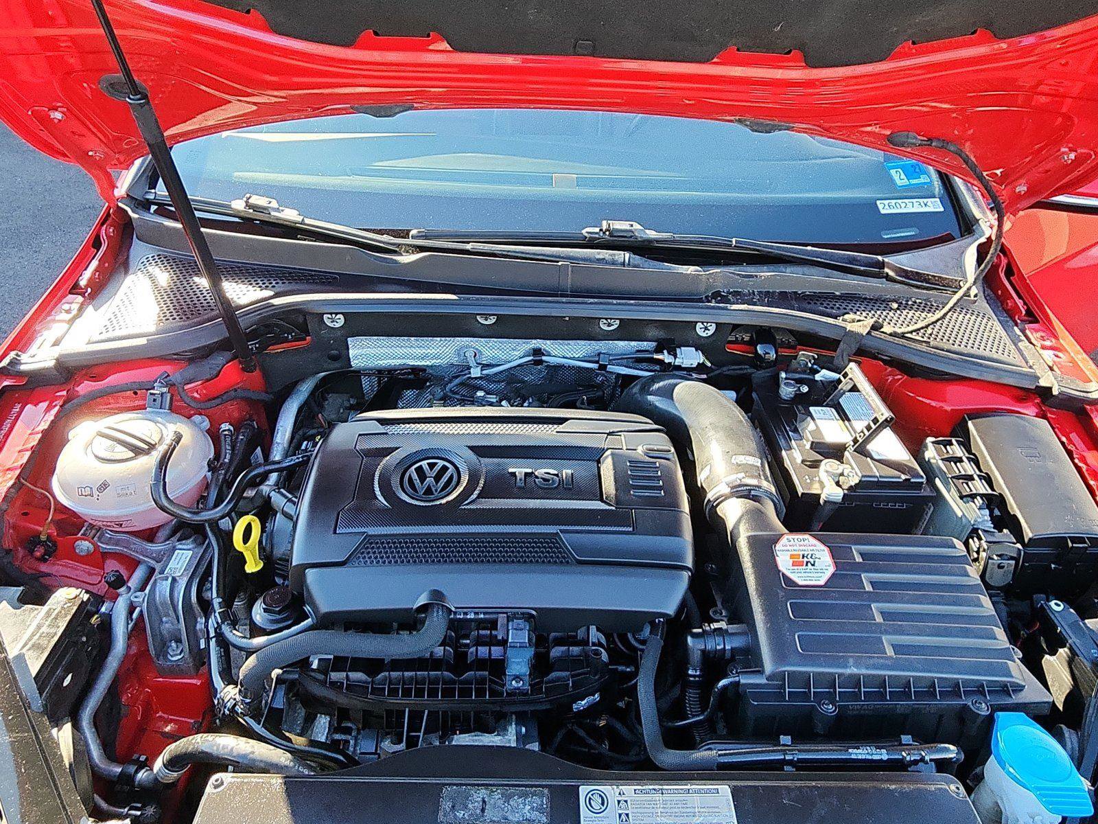 Used 2015 Volkswagen GTI SE w/ Lighting Package (SEL) image 11