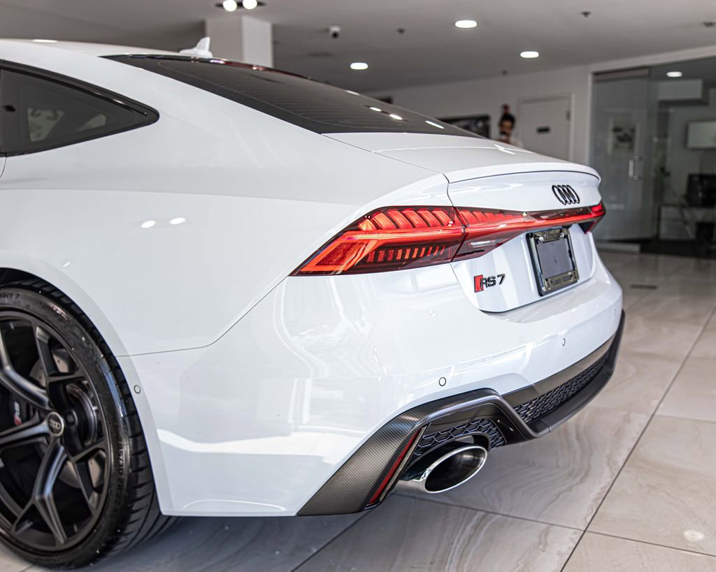Used 2025 Audi RS 7 Performance AWD/4WD image 14