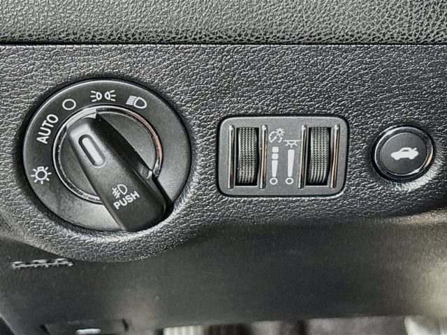 Used 2017 Chrysler 300 Touring w/ Value Package RWD image 11