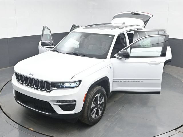 Used 2022 Jeep Grand Cherokee Limited 4xe w/ Luxury Tech Group II AWD/4WD image 52