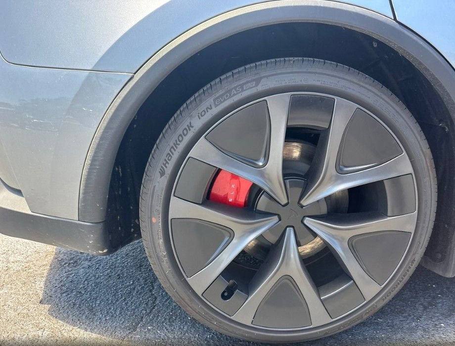 Used 2026 Tesla Model Y Performance image 22