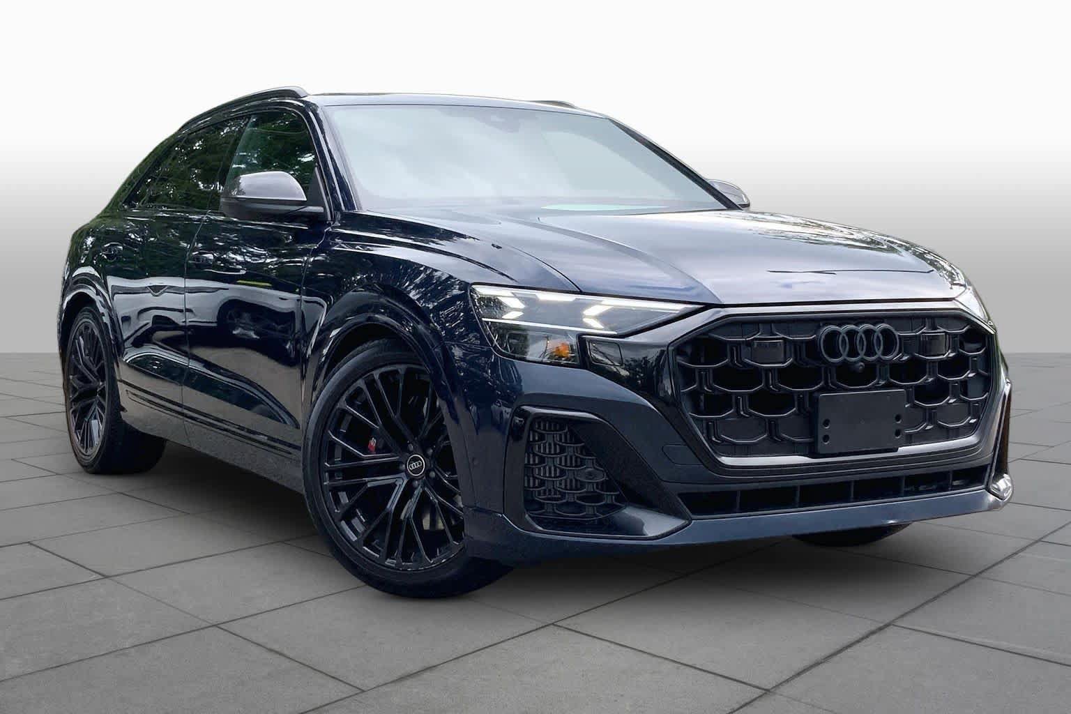 Used 2024 Audi SQ8 Prestige w/ Prestige Package AWD/4WD image 3