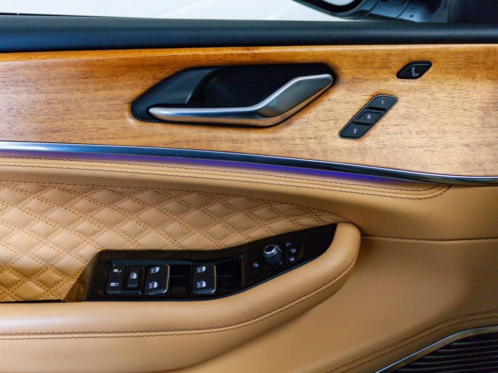 Certified 2024 Jeep Grand Cherokee L Summit image 14