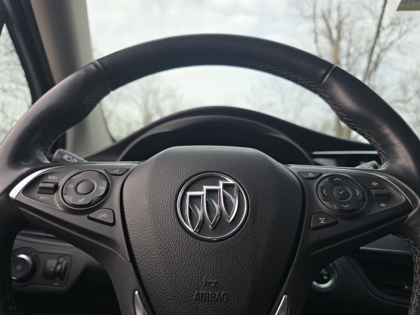 Used 2019 Buick Envision Essence image 26