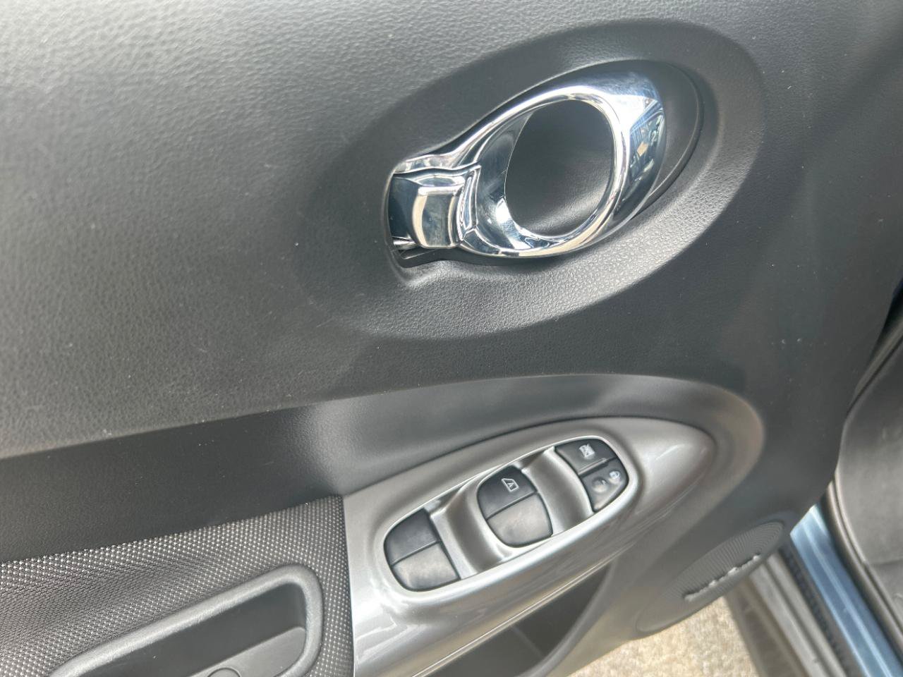 Used 2013 Nissan Juke SL AWD/4WD image 12