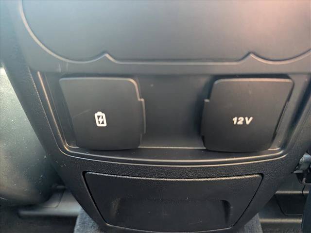 Used 2022 Ford Explorer XLT AWD/4WD image 16
