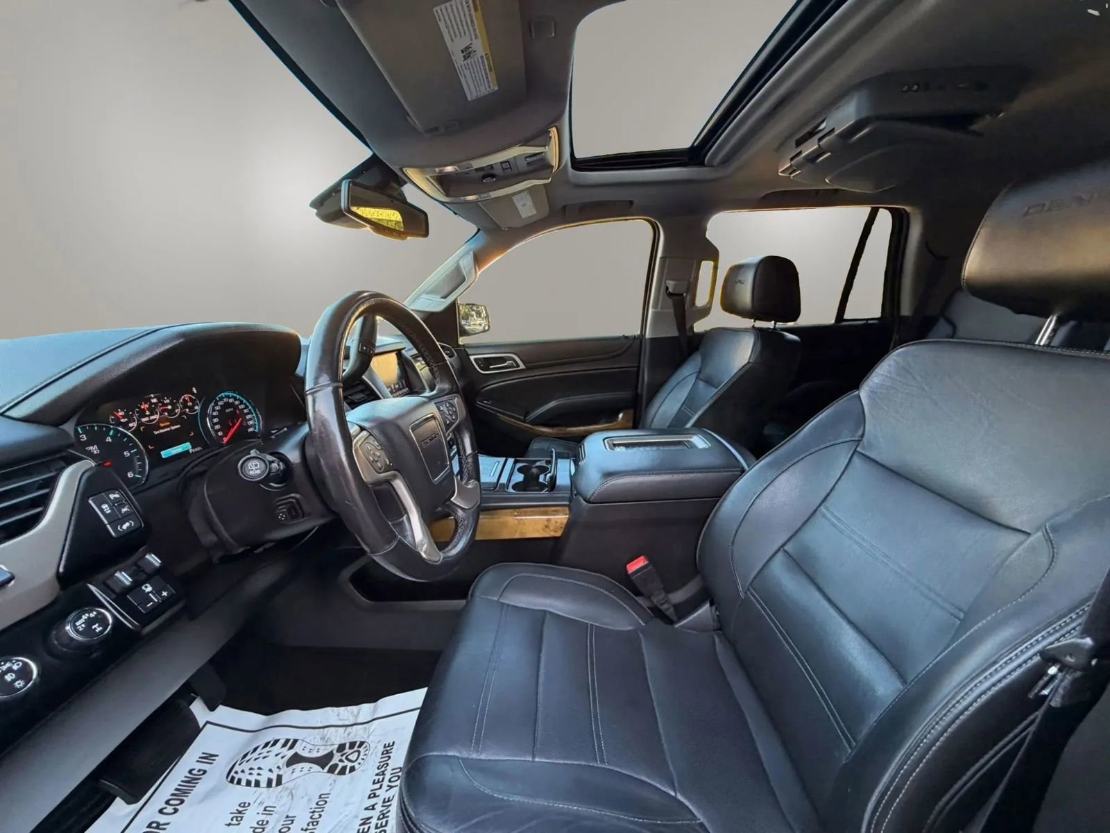Used 2017 GMC Yukon Denali w/ Open Road Package AWD/4WD image 29