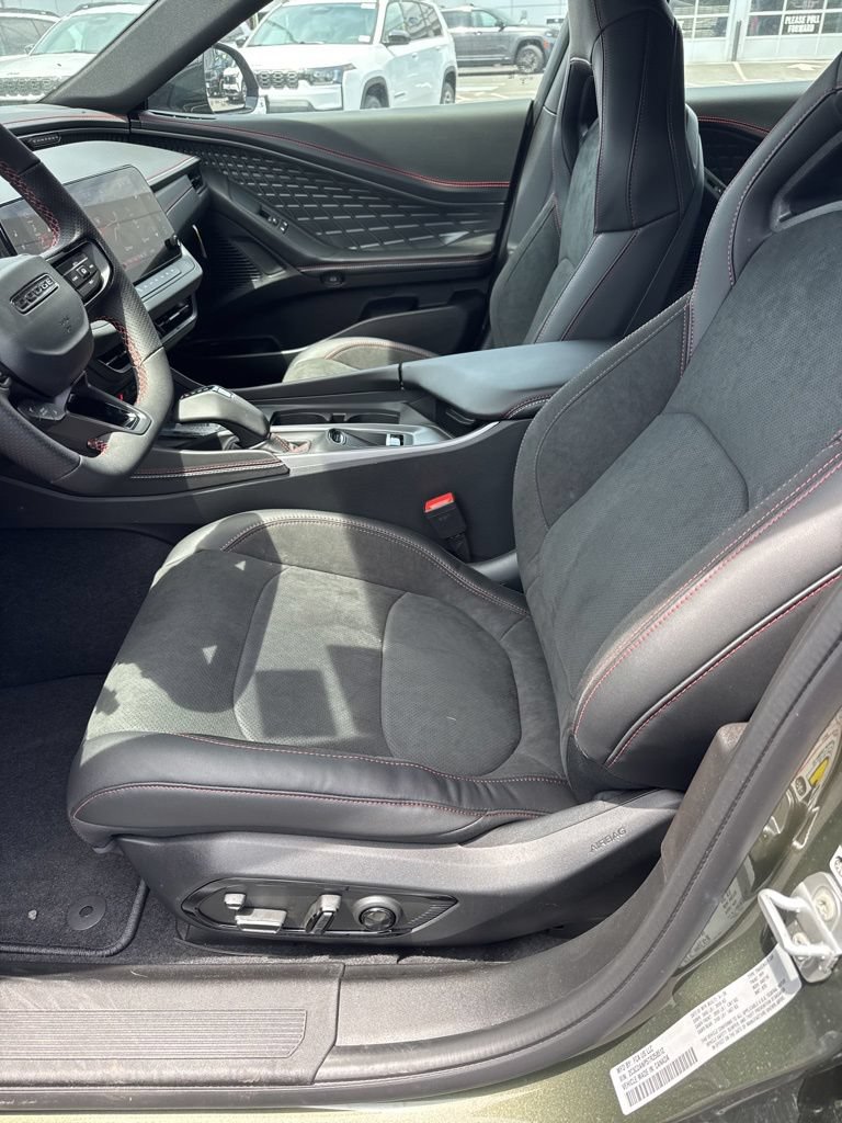 New 2026 Dodge Charger R/T w/ Performance Handling Group AWD/4WD image 9