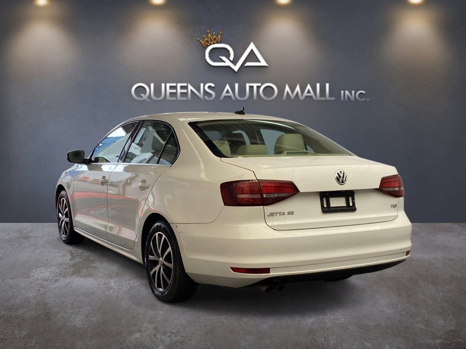 Used 2018 Volkswagen Jetta SE FWD image 4