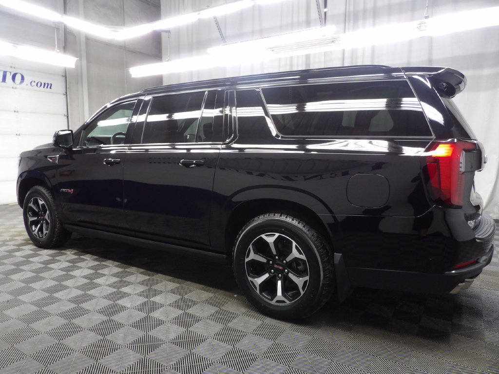 Used 2025 GMC Yukon XL AT4 AWD/4WD image 5