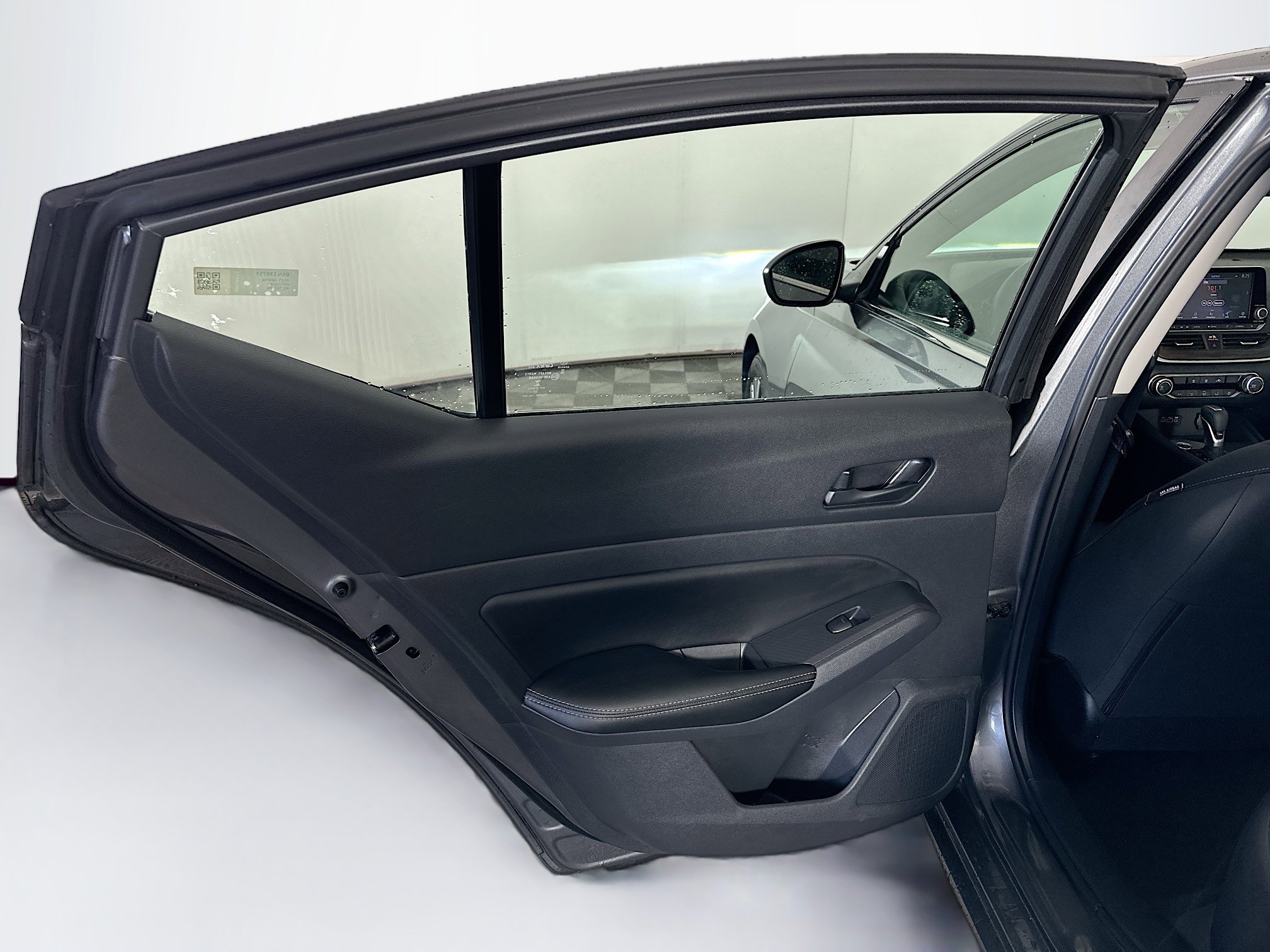 Used 2025 Nissan Altima 2.5 SV image 25