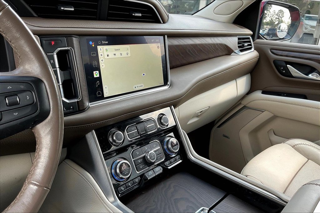 Used 2022 GMC Yukon XL Denali w/ Denali Ultimate Package AWD/4WD image 13