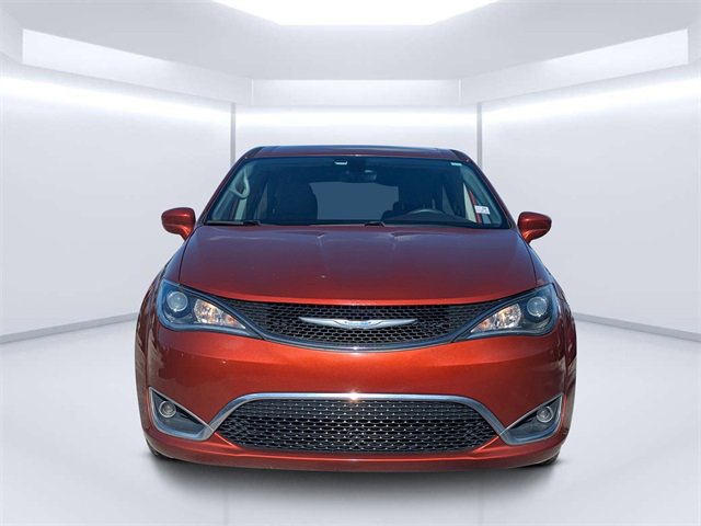 Used 2018 Chrysler Pacifica Touring Plus w/ Tire & Wheel Group image 9