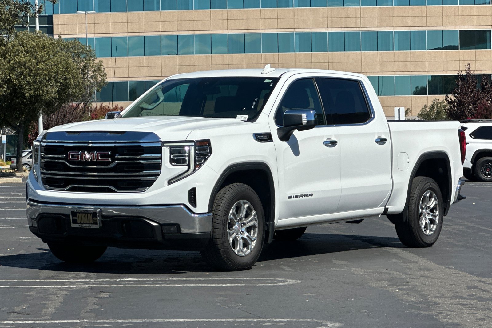 Used 2024 GMC Sierra 1500 SLT RWD image 8