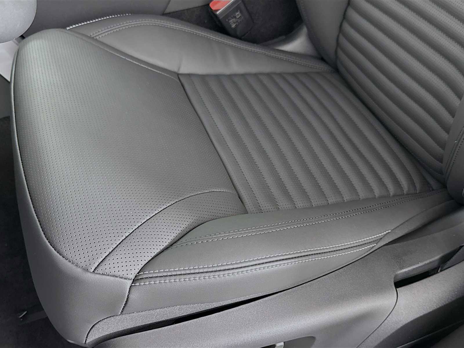 New 2025 Land Rover Discovery Dynamic SE image 20