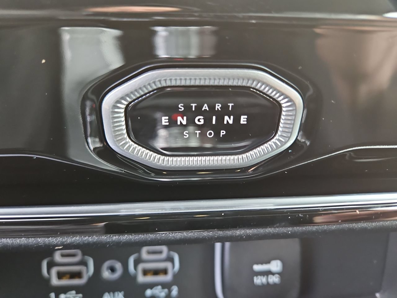 New 2026 Jeep Grand Cherokee Altitude AWD/4WD image 25