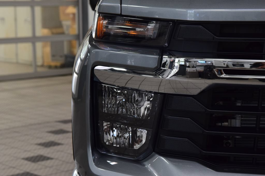 New 2026 Chevrolet Silverado 2500 LT w/ All Star Edition AWD/4WD image 12