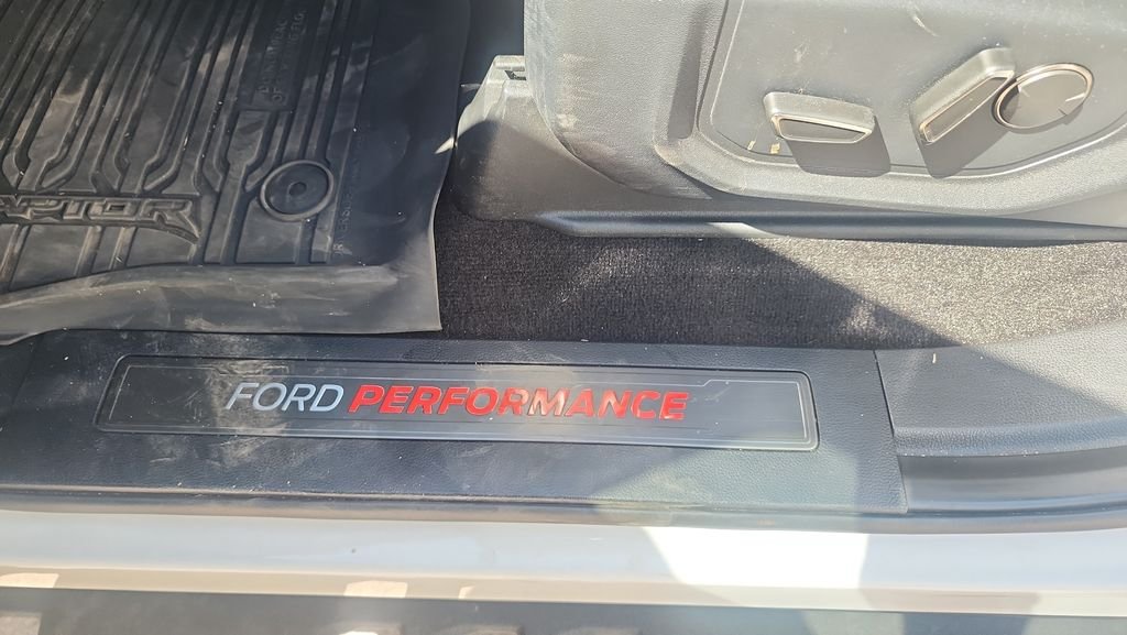 Used 2020 Ford F150 Raptor w/ Equipment Group 802A Luxury AWD/4WD image 12