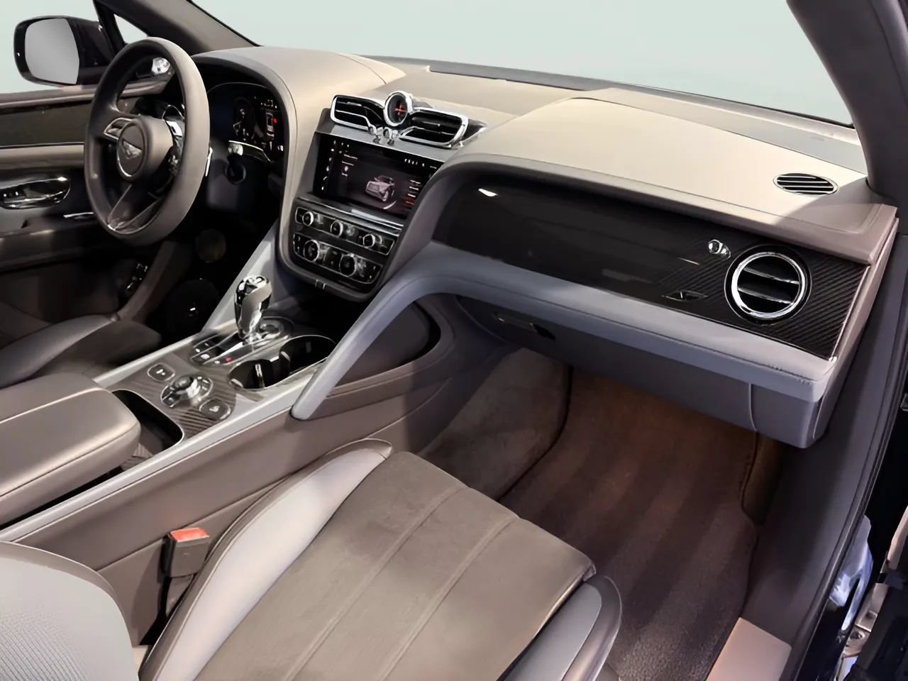Used 2023 Bentley Bentayga AWD/4WD image 28