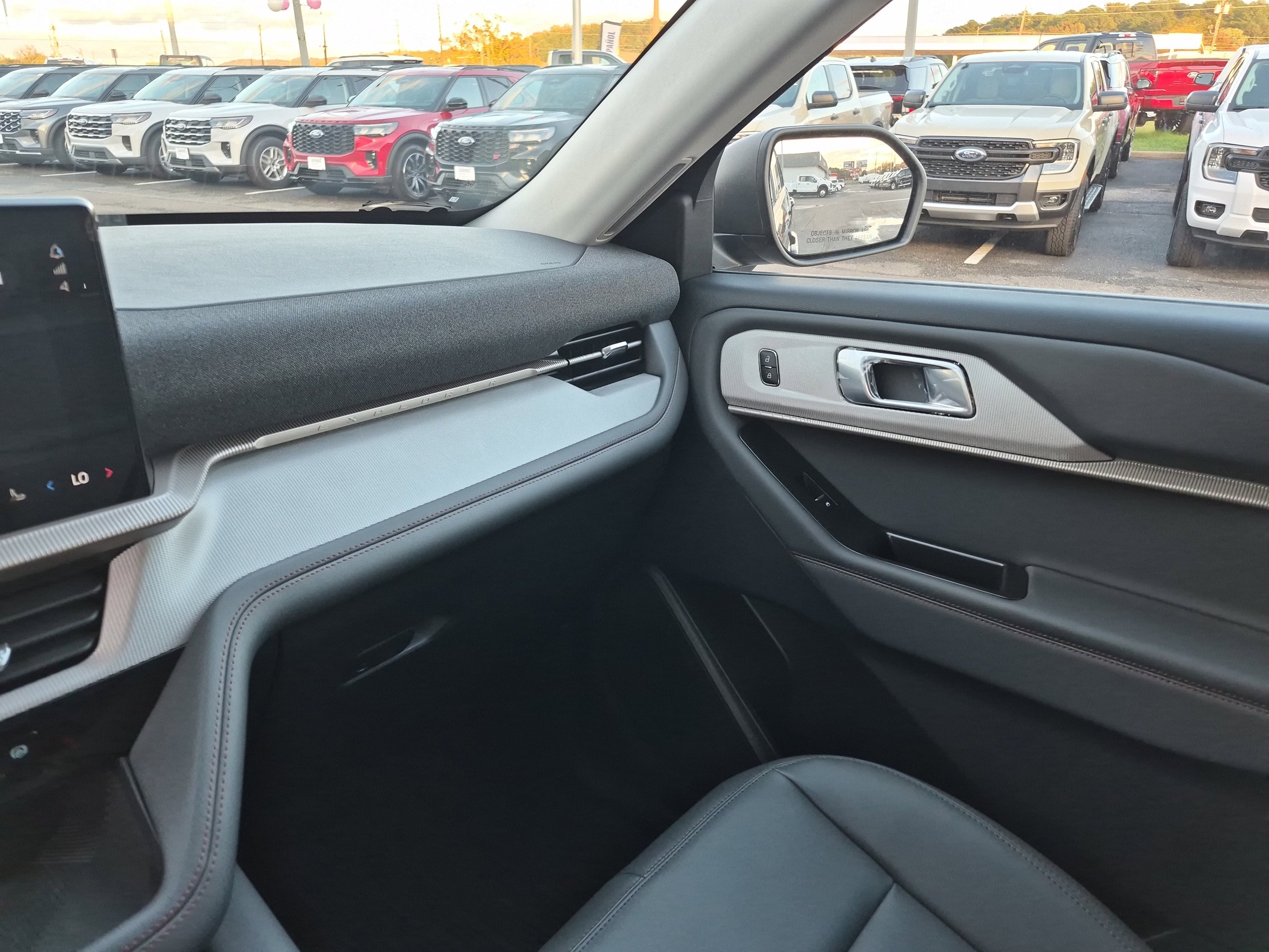 New 2026 Ford Explorer Active w/ Active Comfort Package image 20