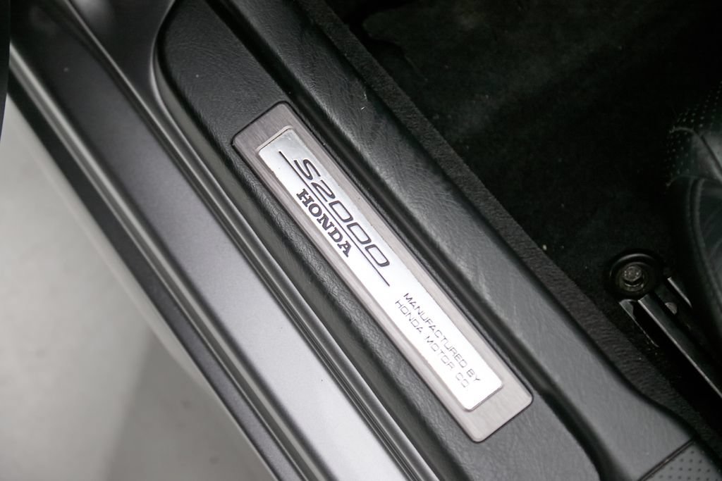 Used 2000 Honda S2000 image 25