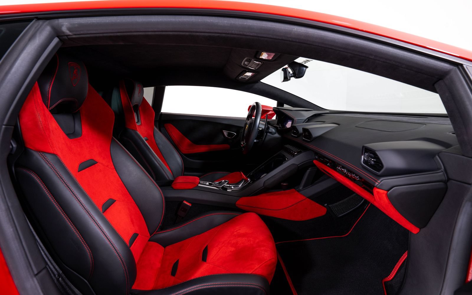 Used 2021 Lamborghini Huracan EVO RWD image 20